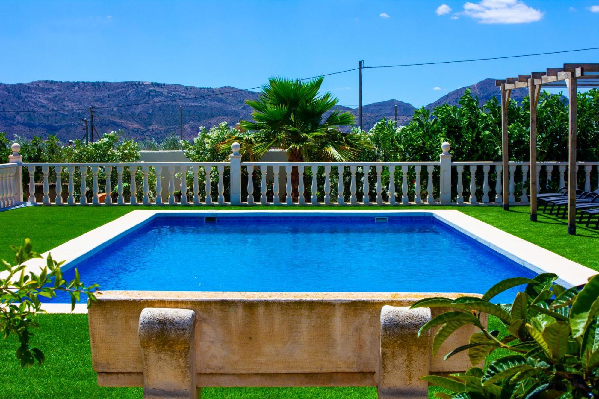 Villa Moderna En Ambiente Rural, Agost *